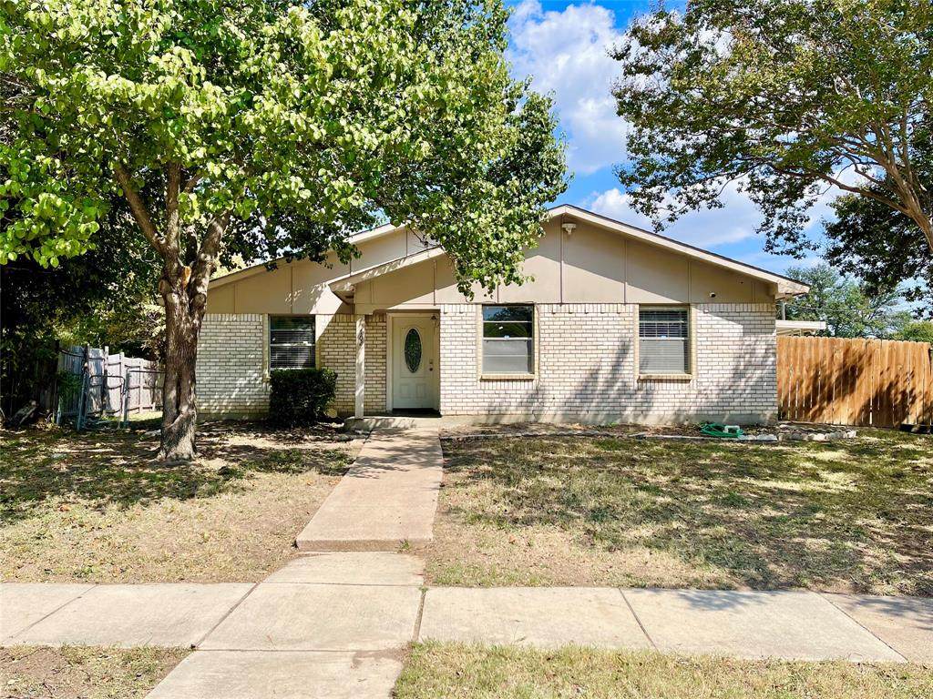 702 Pinehill Lane - Photo 1