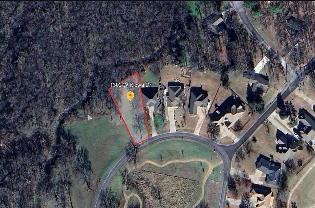 1302 Kiowa Drive - Photo 1