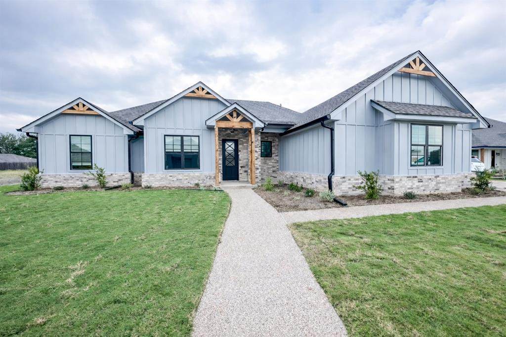 224 Fox Run Lane - Photo 1