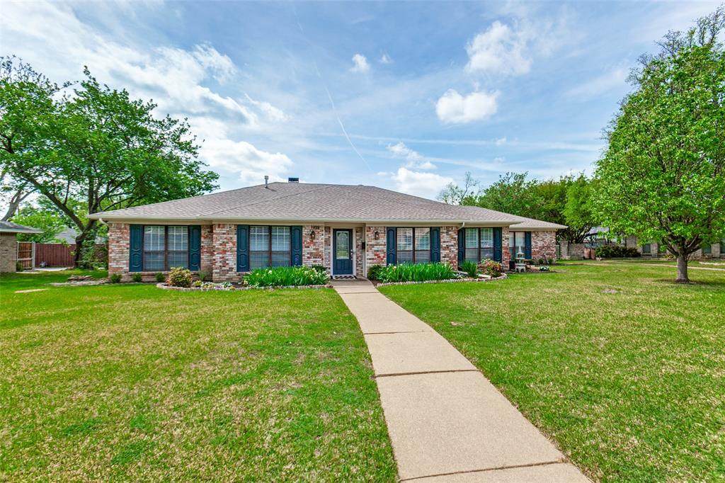 1512 Mccoy Place - Photo 1