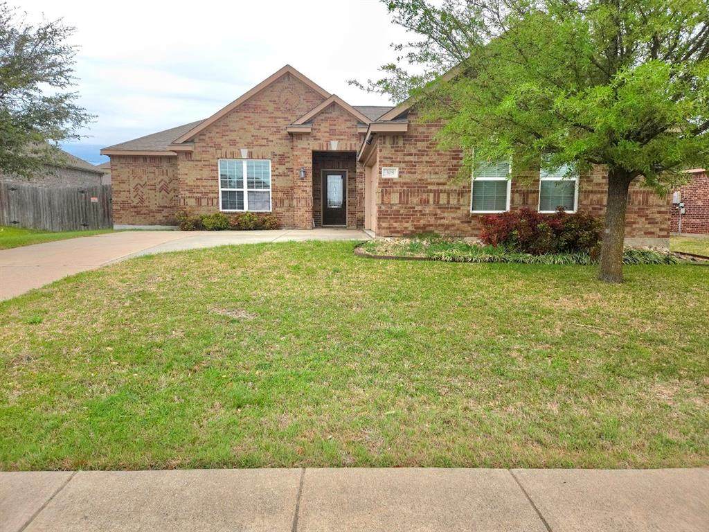 308 Kaylee Way - Photo 1