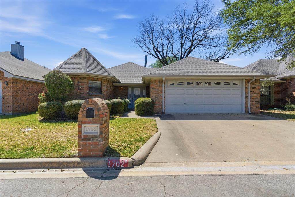 1702 Sully Court - Photo 1