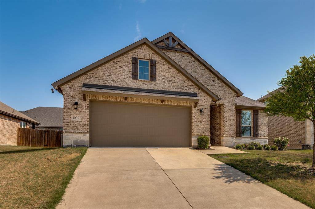 807 Woodcrest Drive - Photo 1