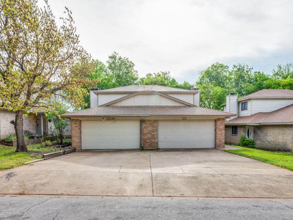 121 - 123 Allencrest Drive - Photo 1