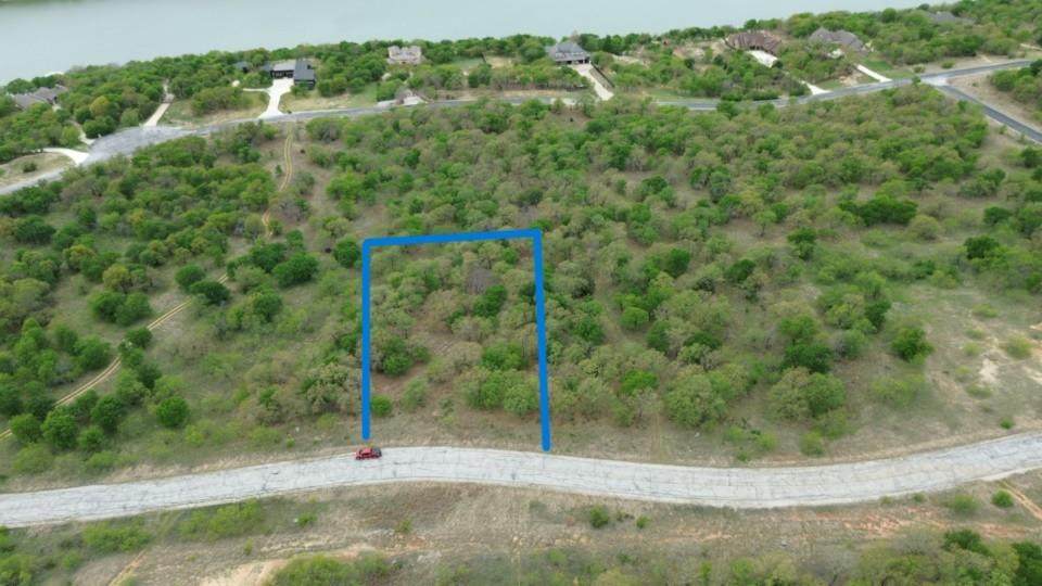 277 Vista Pointe Drive - Photo 1