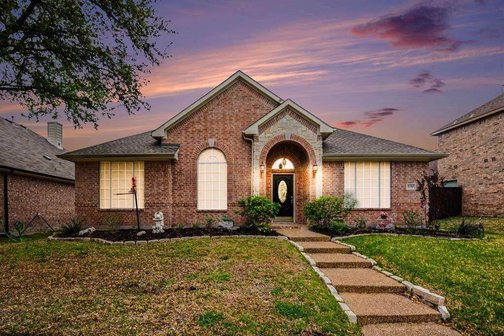 2030 Glencoe Drive - Photo 1