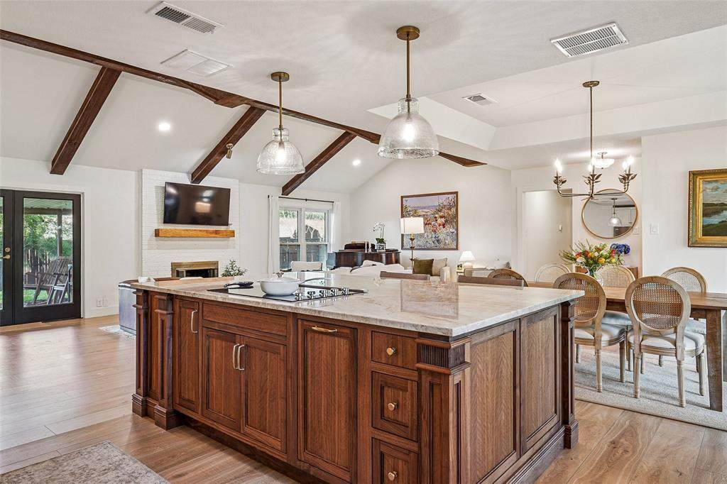 505 Raven Court - Photo 1
