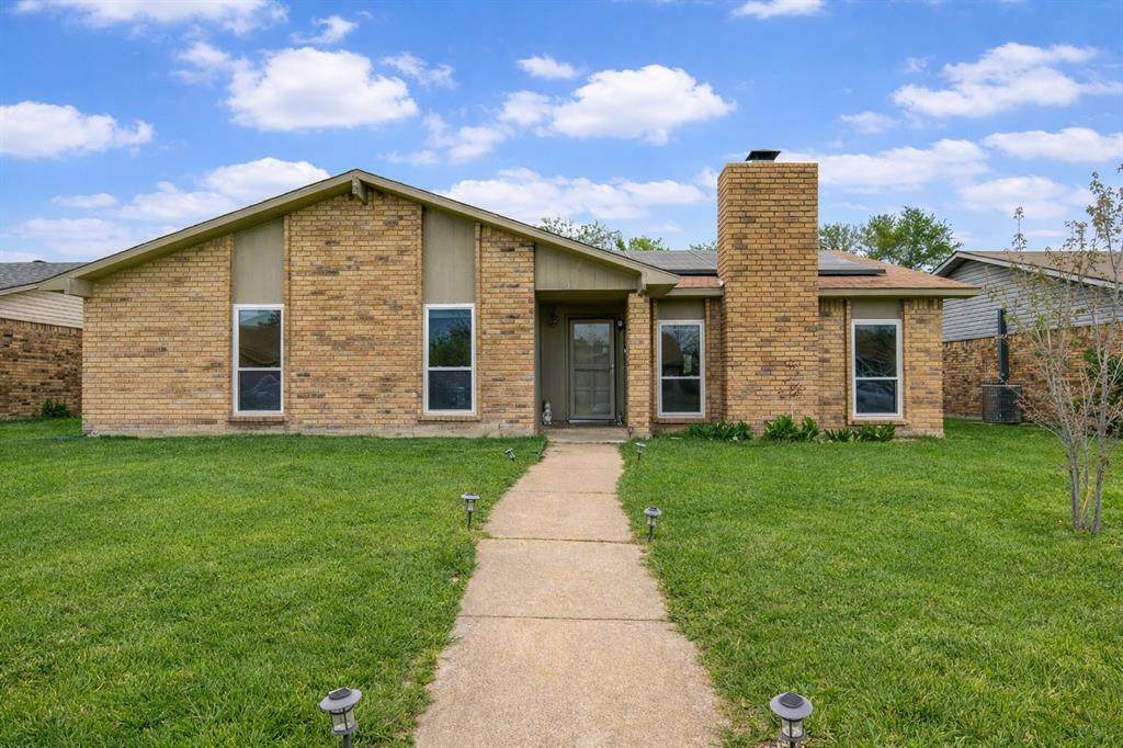 310 Willow Springs Court - Photo 1