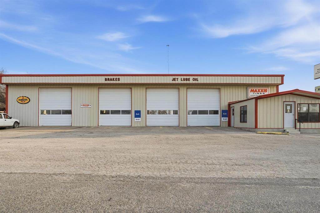 112 Santa Anna Avenue - Photo 1