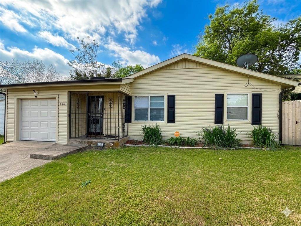 780 Emberwood Drive - Photo 1
