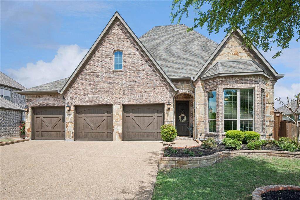 980 Waterview Drive - Photo 1