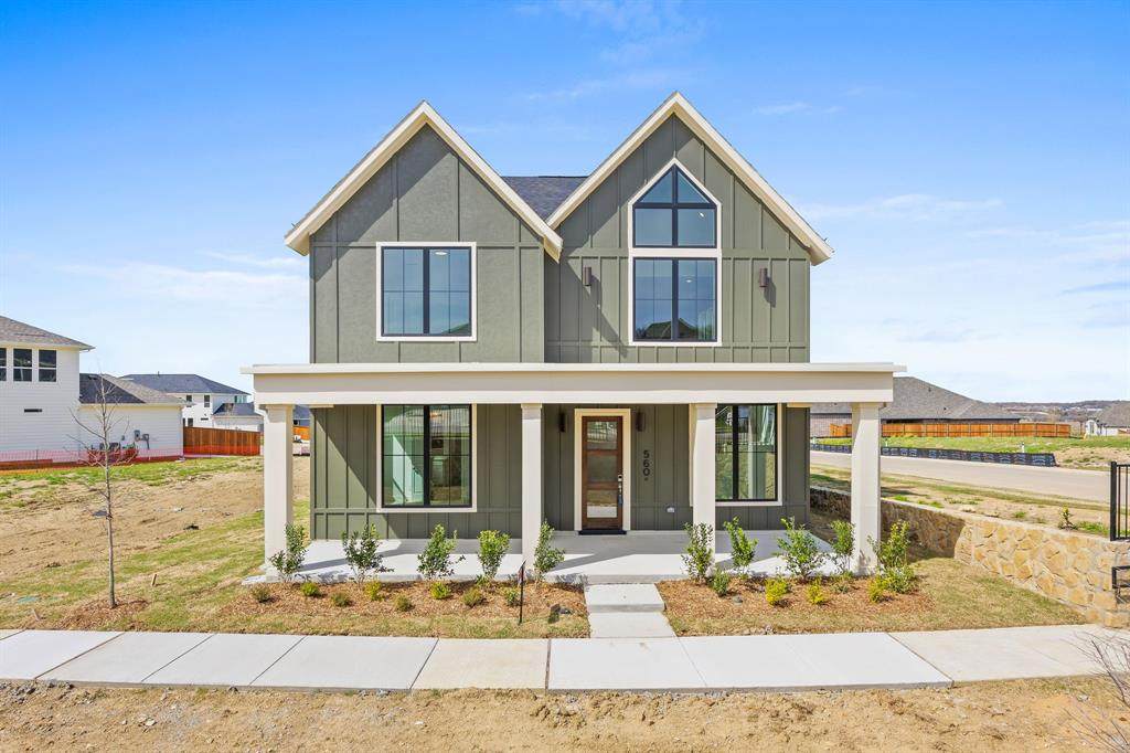 560 Stark Mews - Photo 1
