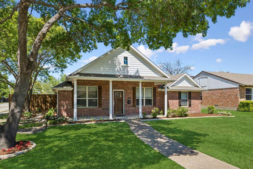 640 Nottingham Drive - Photo 1