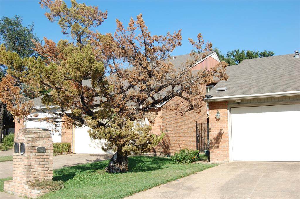708 Carriage Way - Photo 1