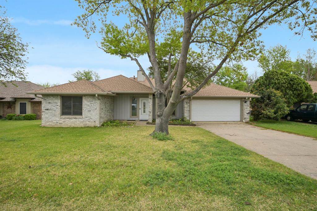 63 Robins Nest Drive - Photo 1