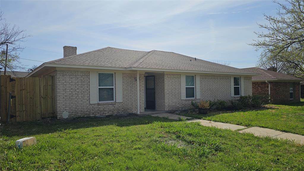805 Easter Drive - Photo 1