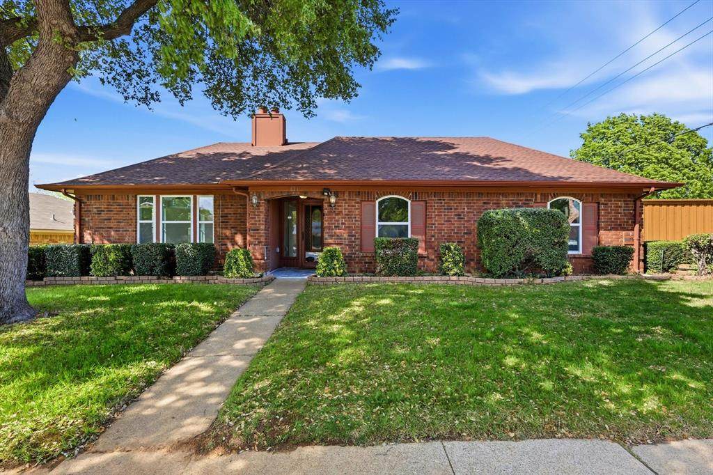 656 Parkway Boulevard - Photo 1