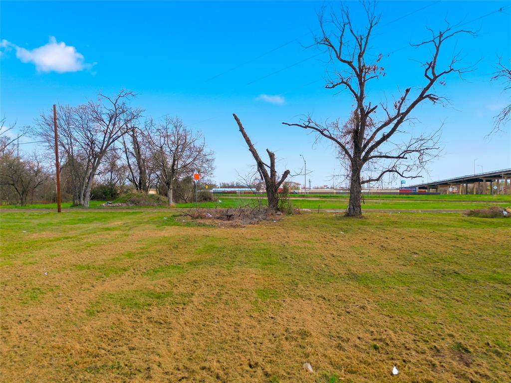 712 Miller Street - Photo 1