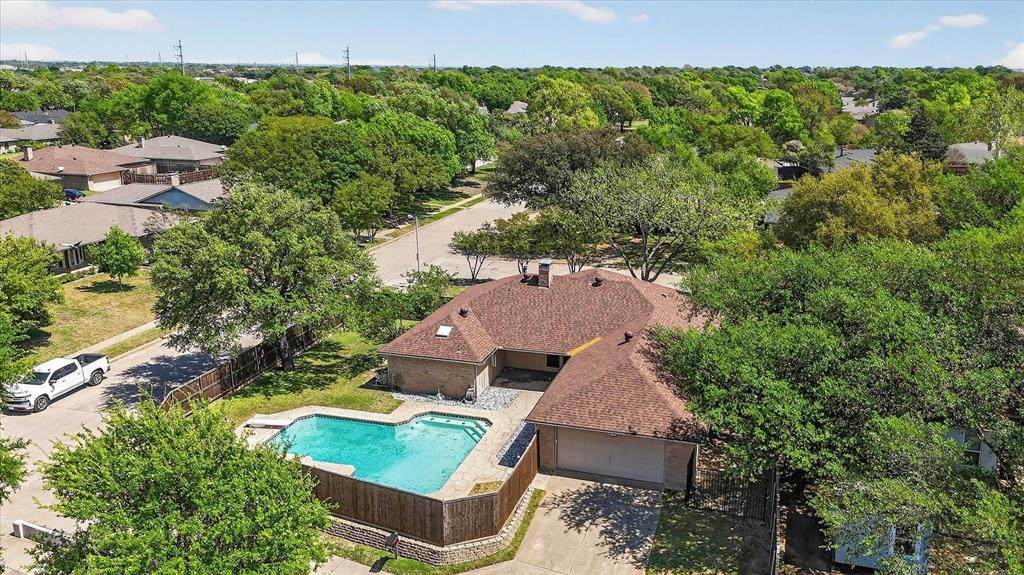 900 Berkeley Drive - Photo 1
