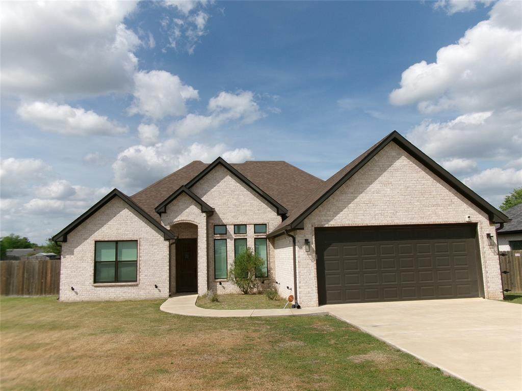 137 Stadium Lane - Photo 1