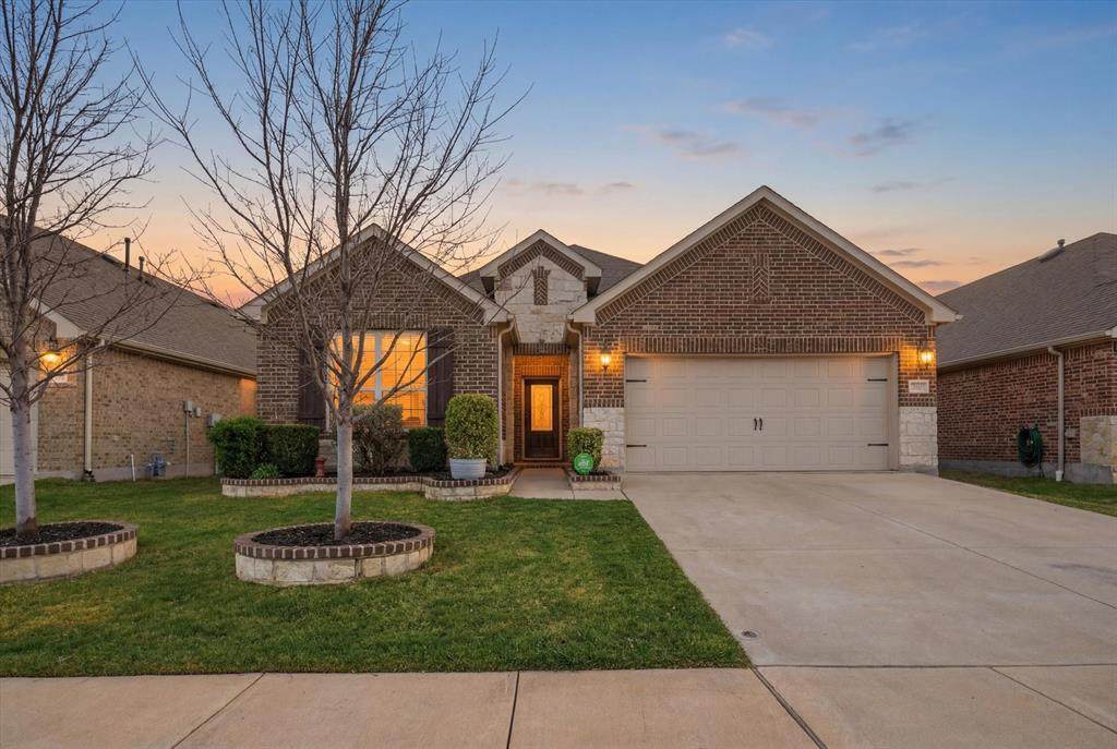 824 Pinnacle Ridge Road - Photo 1