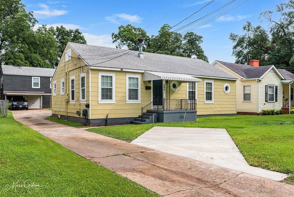 204 Leo Avenue - Photo 1