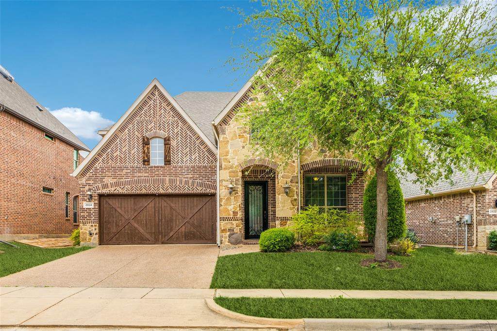 2824 Earl Drive - Photo 1