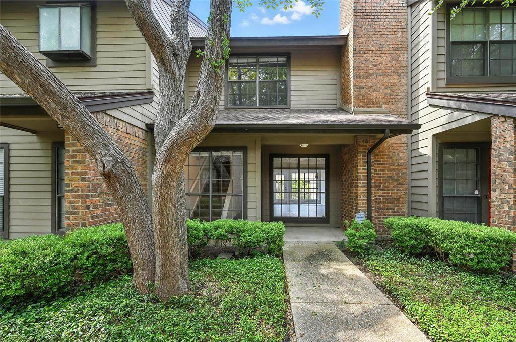 9910 Royal Lane - Photo 1