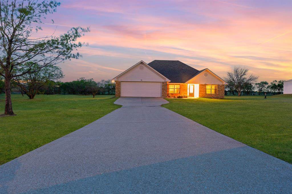 116 Creekview Circle - Photo 1