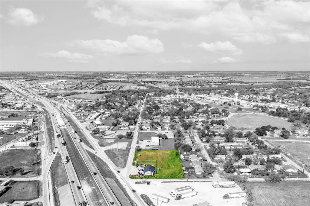 720 Lamar Street - Photo 1