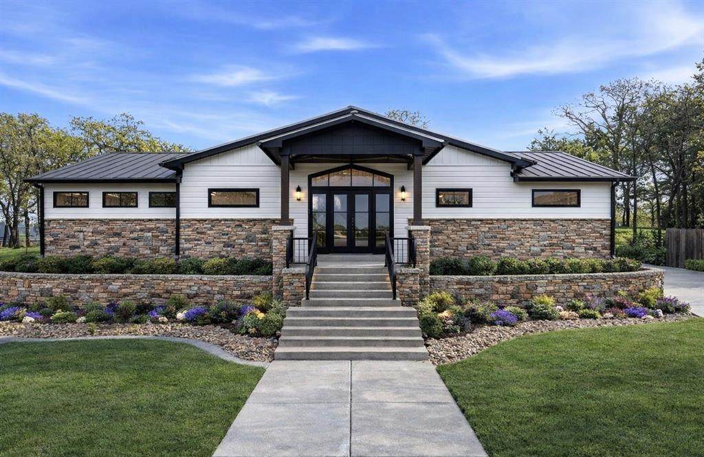 108 Pawnee Trail - Photo 1