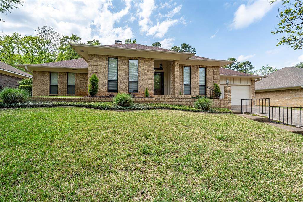 4913 Pine Knoll - Photo 1