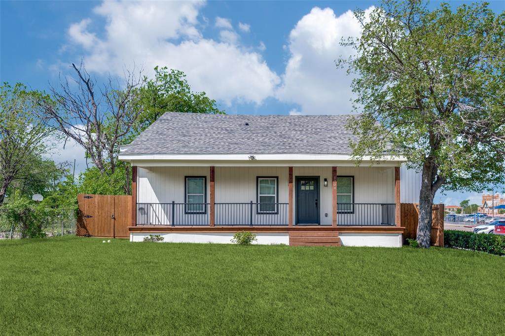 1704 Jennings Avenue - Photo 1