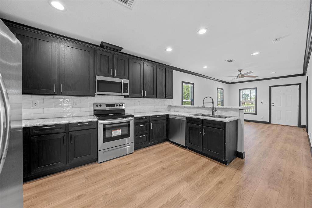 202 6th Street - Photo 1