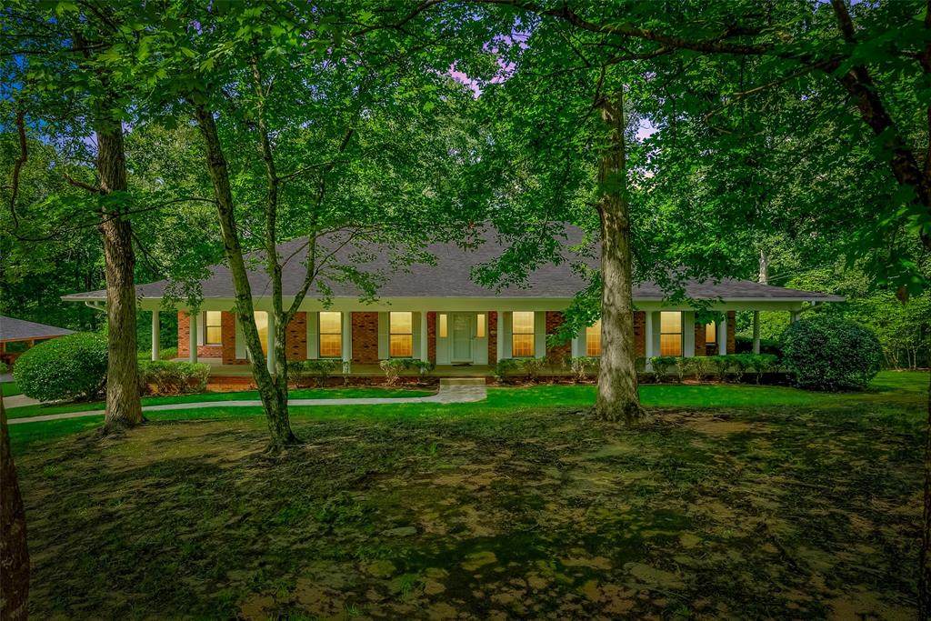 741 Beverly Drive - Photo 1