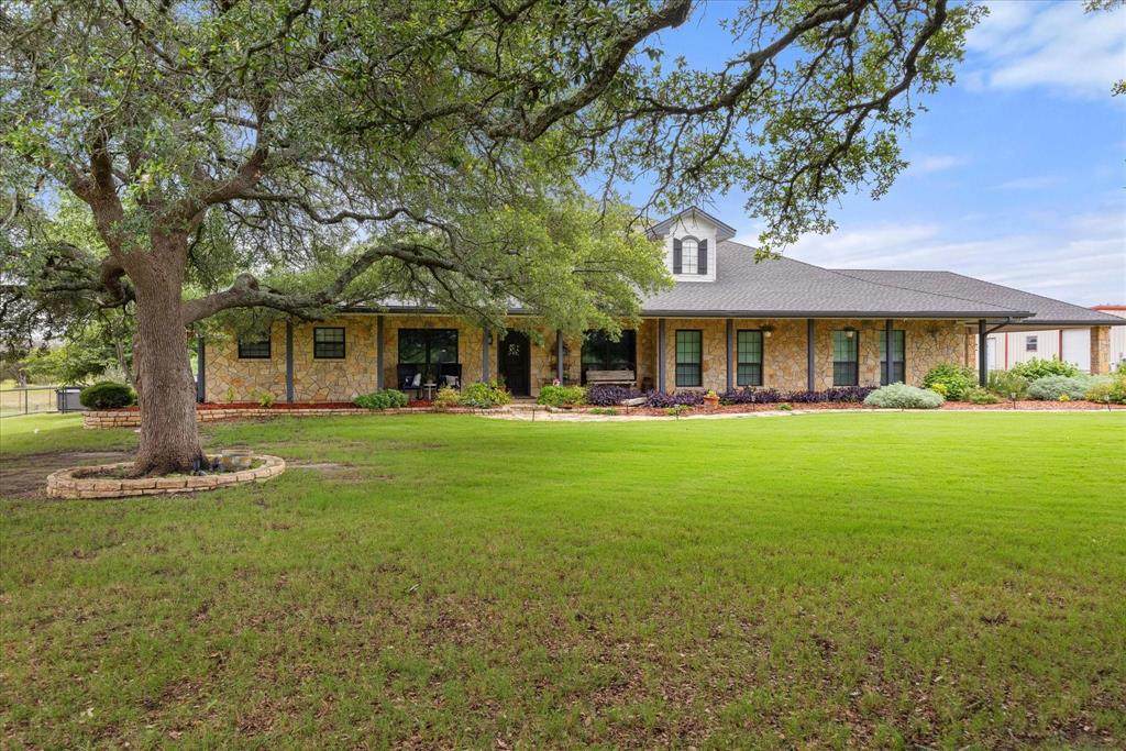 2560 Shady Oaks Circle - Photo 1