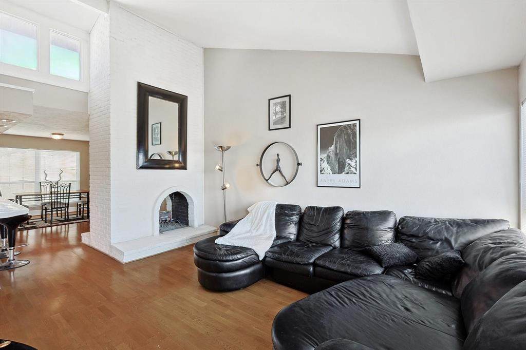 5916 Sandhurst Lane - Photo 1