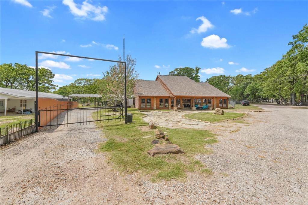 7272 County Road 3516 - Photo 1
