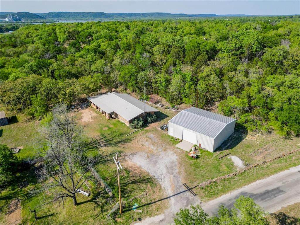 4550 Lakeview Drive - Photo 1