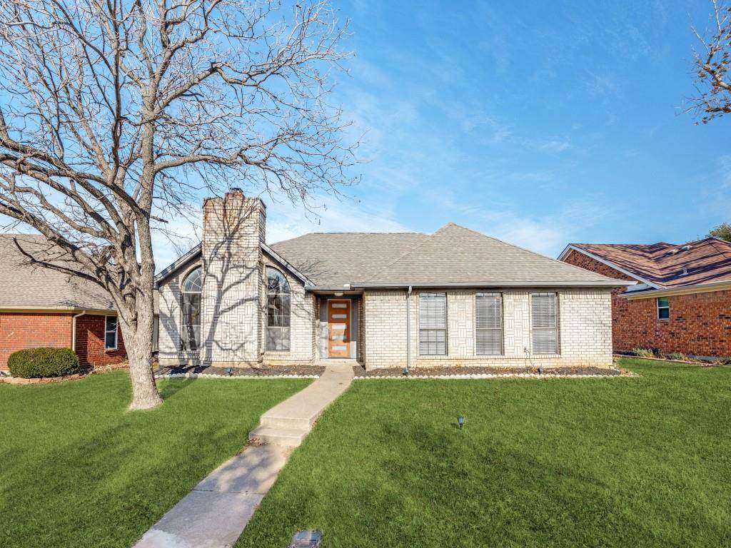1581 Glenmore Drive - Photo 1