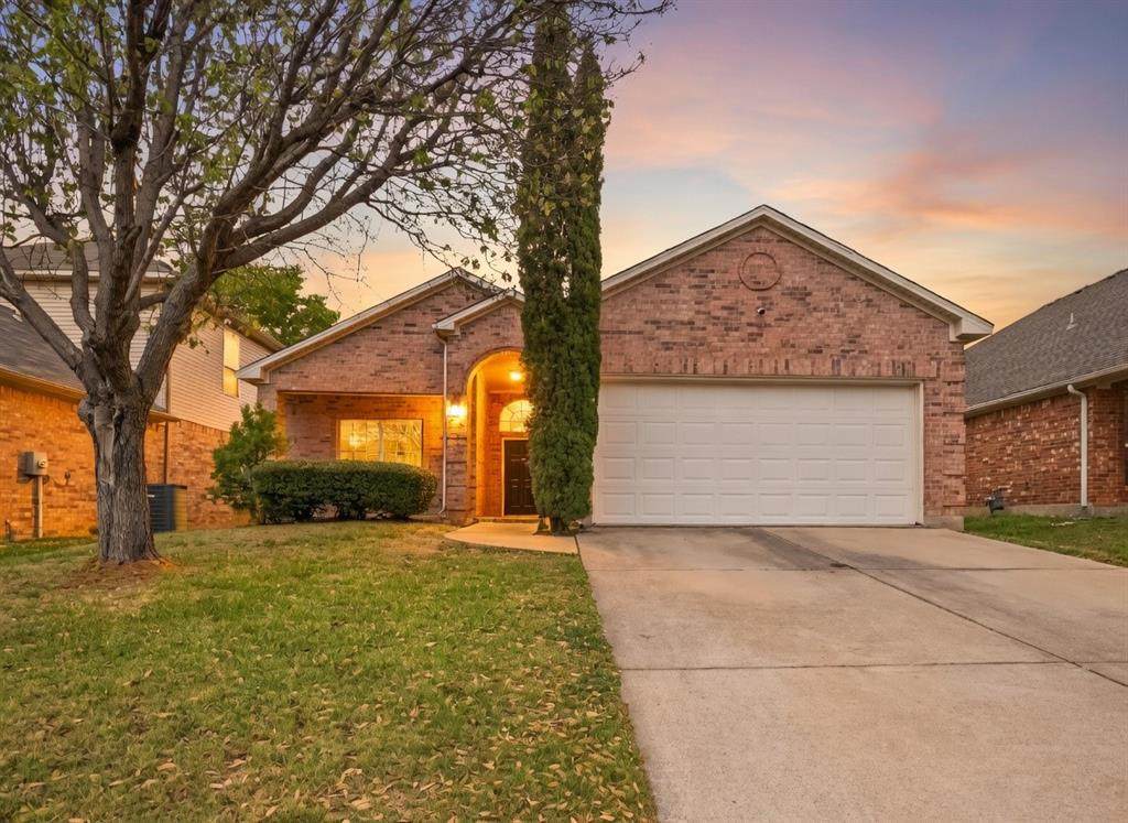 3023 Stallion Crossing - Photo 1