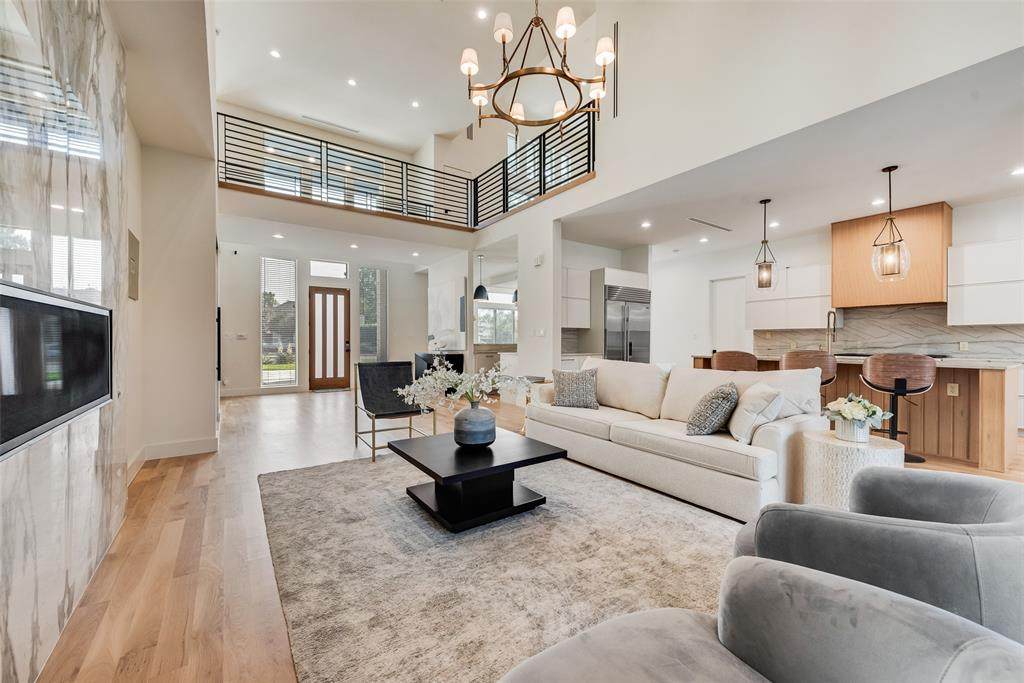 6411 Royal Lane - Photo 1