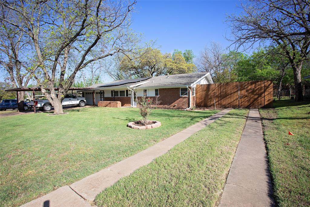 1405 Thompson Drive - Photo 1