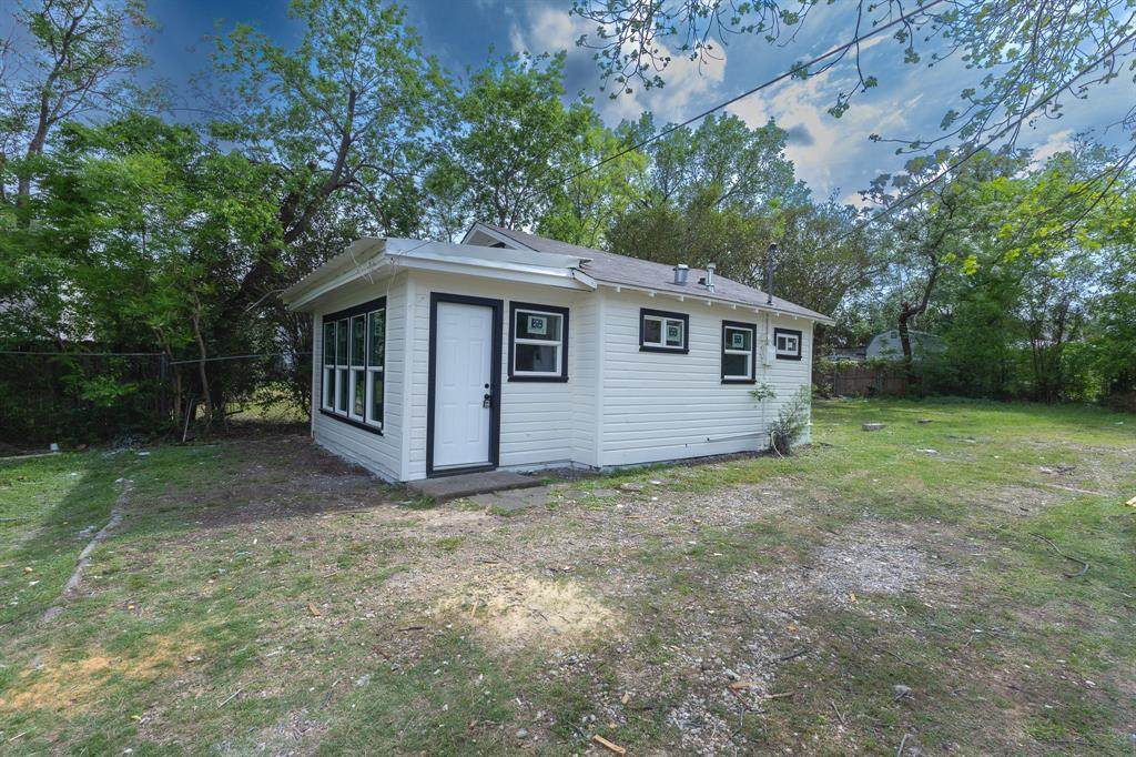 1716 Ethel Avenue - Photo 1