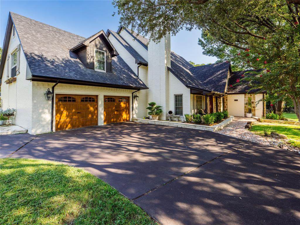 153 Meadowcreek Road - Photo 1