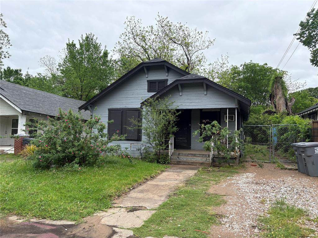 2912 Warren Avenue - Photo 1