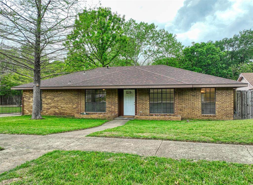 306 Larry Drive - Photo 1