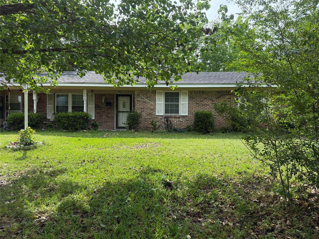 1600 Jackson Street - Photo 1