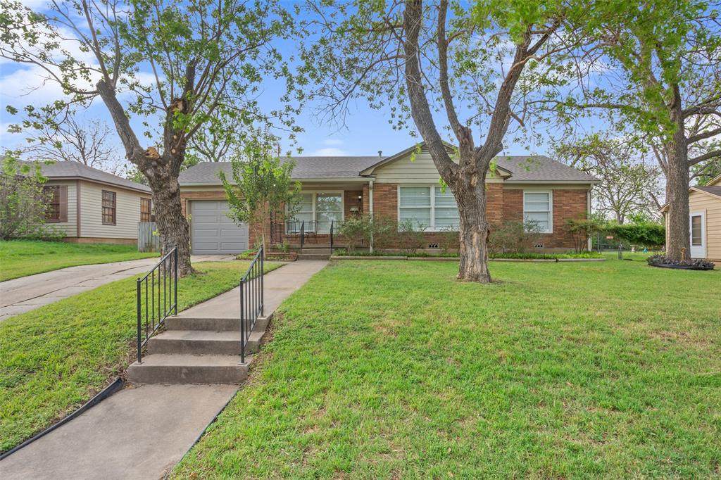 3108 Lyle Avenue - Photo 1