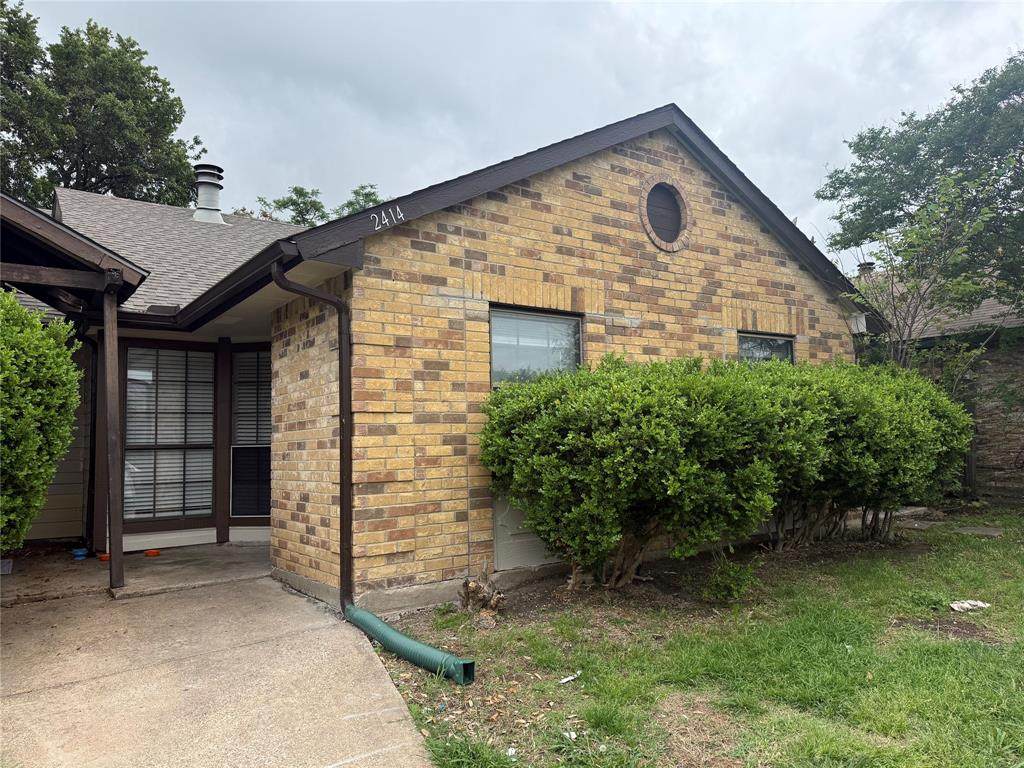 2414 Sunflower Drive - Photo 1